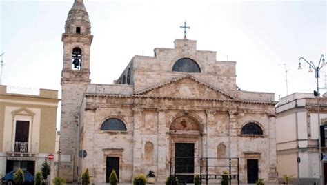 Sammichele di Bari è uno dei nuovi Borghi più belli d'Italia: festa 